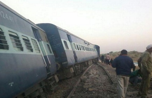 बठिंडा जोधपुर पैसेंजर ट्रेन पटरी से उतरी, कई घायल