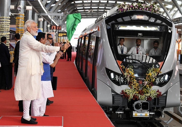  पीएम मोदी ने किया अहमदाबाद मेट्रो का उद्घाटन