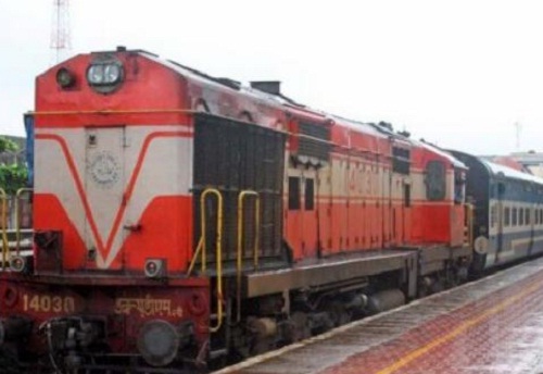यात्रियों को रेलवे का तोहफा, 4 स्पेशल ट्रेनें चलाने की मंजूरी