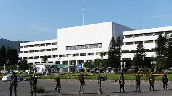 पाकिस्तानी संसद में भारत के खिलाफ निंदा प्रस्ताव पारित