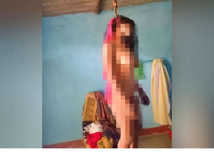 अंबिकापुर में बिना कपड़े पहने फंदे से झूल गई विवाहिता