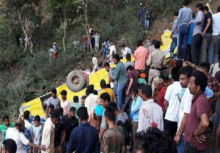 हिमाचल-कांगडा के नूरपुर में बस हादसा 27 बच्चों समेत 30 लोगों की मौत