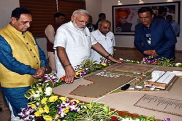बाजीपुरा -सुमूल डेरी के 400 करोड़ के 6 हाईटेक प्रोजेक्ट का प्रधानमंत्री मोदी ने किया लोकार्पण