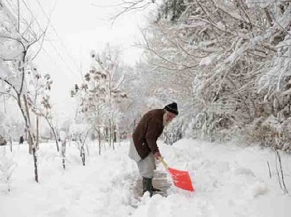 पाक-अफगान में बर्फीले तूफान से 100 से ज्यादा लोगों की मौत, भारत में अलर्ट जारी