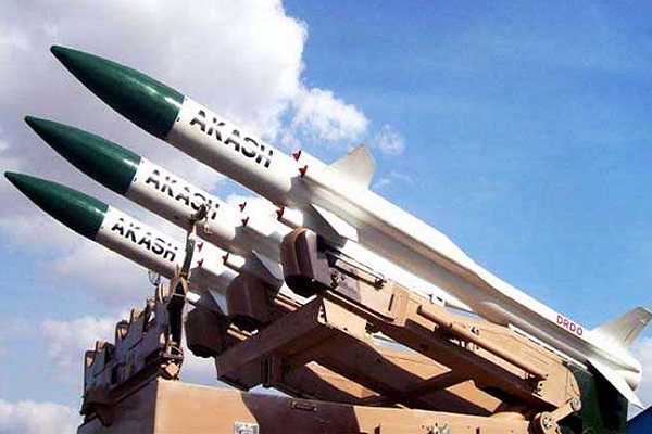 चीन को घेरने के लिए वियतनाम को आकाश मिसाइल बेच सकता है भारत