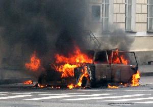 बगदाद में कार बम विस्फोट में दस लोगों की मौत