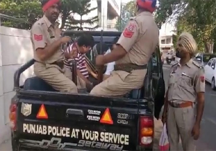  भाजपा नेता का फूफा अपनी कोठी में चला रहा था कैसीनो, पुलिस ने मारा छापा, साथियों समेत जुआ खेलते रंगे हाथों पकड़ा गया