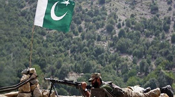 पाकिस्तान ने सीमा पर बढ़ाई फौज, तोप, टैंक भी तैनात