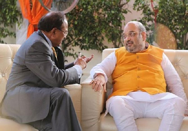 अमित शाह-डोभाल की मुलाकात के बाद टूटा कश्मीर में BJP-PDP गठबंधन