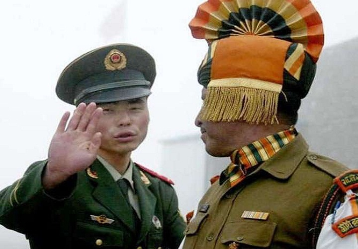 डोकलाम में भारतीय सेना ने गाड़े तंबू, चीनी धमकी नजरअंदाज