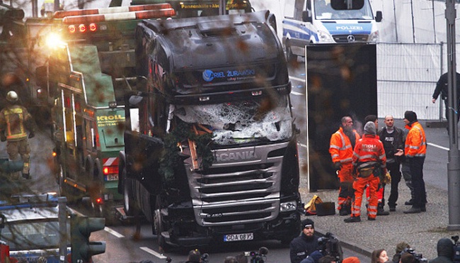 इस्लामिक स्टेट ने ली बर्लिन ट्रक हमले की जिम्मेदारी