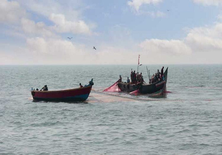 सात मछुआरों को श्रीलंकाई नौसेना ने किया गिरफ्तार