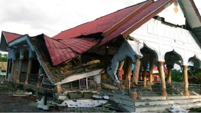 इंडोनेशिया में शक्तिशाली भूकंप, 25 लोगों की मौत