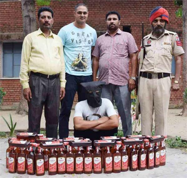 अवैध शराब के साथ दो गिरफ्तार