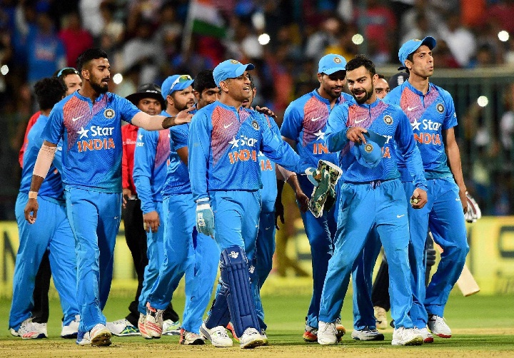 कोरोनावायरस: BCCI को नुकसान, अब टेस्‍ट और टी 20 के लिए मैदान पर उतरेगी दो टीम इंडिया
