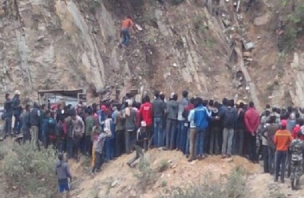 नेपाल में बस दुघर्टना में 24 लोगों की मौत, 41 घायल