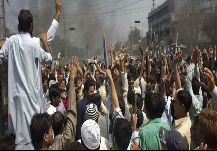  सांप्रदायिक विरोध- प्रदर्शनकारियों के आगे झुकी पाकिस्तान सरकार, कानून मंत्री जाहिद हामिद ने दिया इस्तीफा