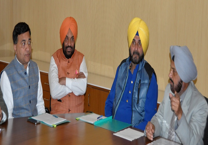 SIDHU REVIEWS MEETING FOR DEDICATION OF SECOND PHASE OF JANG-E-AZADI MEMORIAL ON MARCH 6