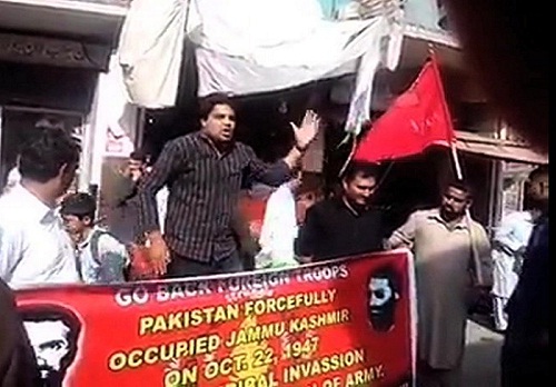पाकिस्तानी फौज हटाने की मांग को लेकर पीओके में सडक़ पर उतरे लोग