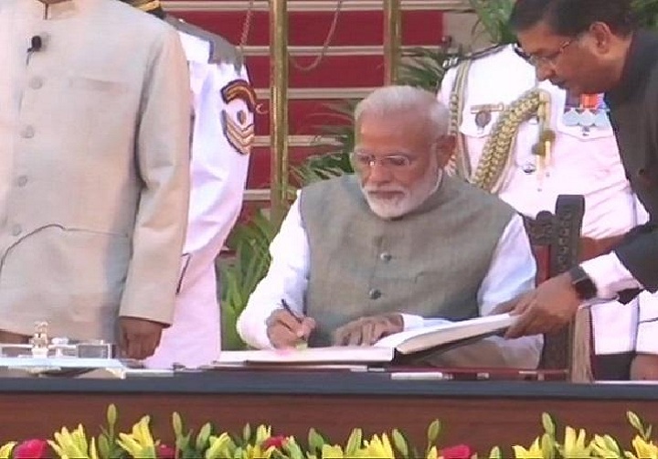 प्रधानमंत्री नरेंद्र मोदी के नई मंत्रिमंडल की पूरी सूची यहां देखें