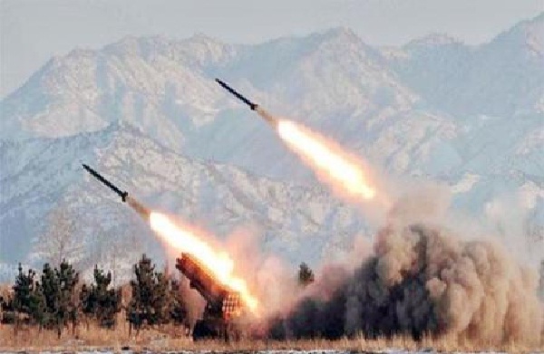 उत्तर कोरिया ने तीन मिसाइलें दागी, दो जापान सागर में गिरी