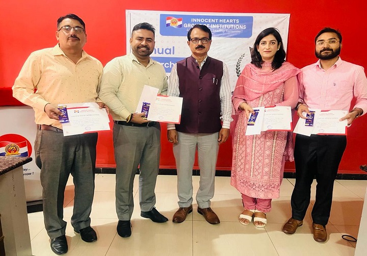  इनोसेंट हार्ट्स ग्रुप ऑफ इंस्टीट्यूशंस में 'रिसर्च वर्क एप्रिसिएशन सेरेमनी' आयोजित