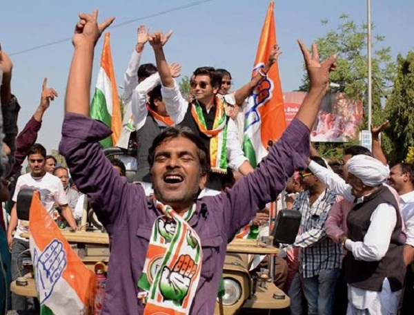 नोट बैन का साइड इफेक्ट, गुजरात के ग्रामीण वोटरों ने भाजपा को दिया झटका 