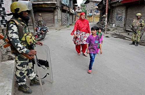 अलगाववादियों का फरमान, अब केवल शुक्रवार को बंद होगी घाटी