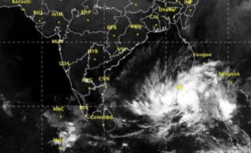 भारी बारिश की वजह से अंडमान में फंसे 800 पर्यटक, बचाव में जुटी नेवी