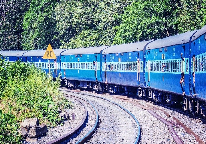 RAILWAYS: बिहार से चली 12 स्पेशल ट्रेन, यात्रियों को इन बड़े शहरों तक मिली कनेक्टिविटी... 