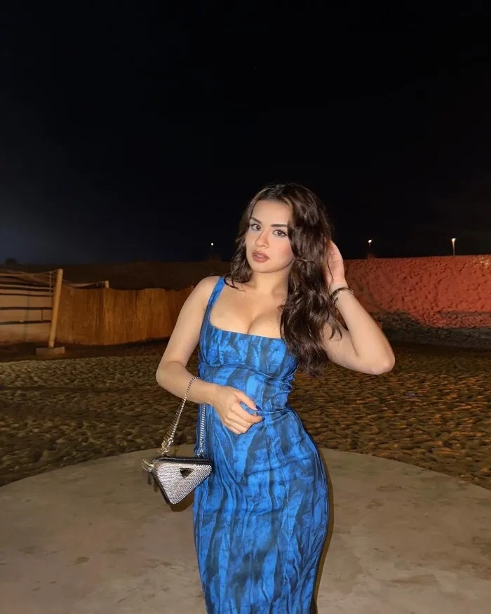 Hot Photographs of Avneet Kaur in Dubai 