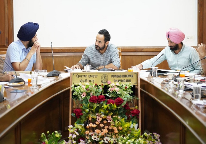 मीत हेयर द्वारा कमर्शियल खनन साइटें शुरू करने के लिए 20 सितम्बर तक सब कार्रवाईयां मुकम्मल करने के निर्देश