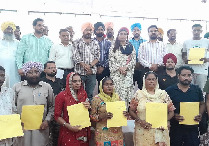 कैबिनेट मंत्री अनमोल गगन मान ने कच्चे घरों को पक्का करने के लिए 154 परिवारों को बाँटे 2.70 करोड़ रुपए के एल. ओ. आई.