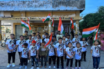 स्वतंत्रता दिवस के अवसर पर डांस स्कूल के बच्चे गुरु गोबिंद सिंह एवन्यू में डांस करते हुए